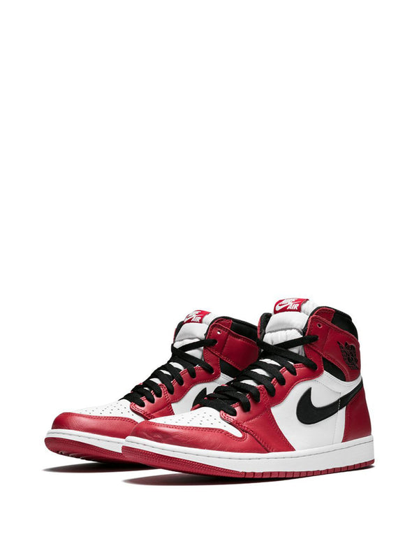 Air Jordan 1 High "Chicago"